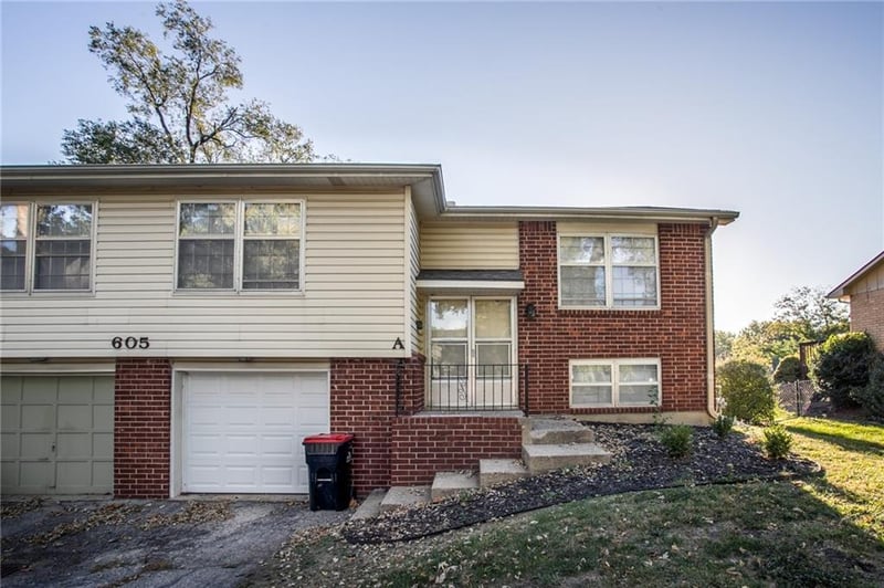 605-607 NE Lynn St, Lee's Summit, MO 64063