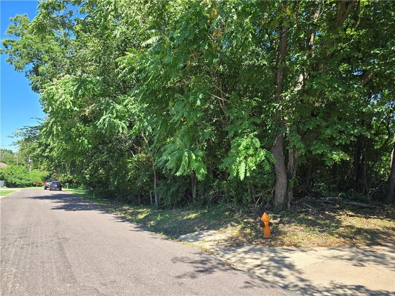 2110 S Ellison Way, Independence, MO 64050