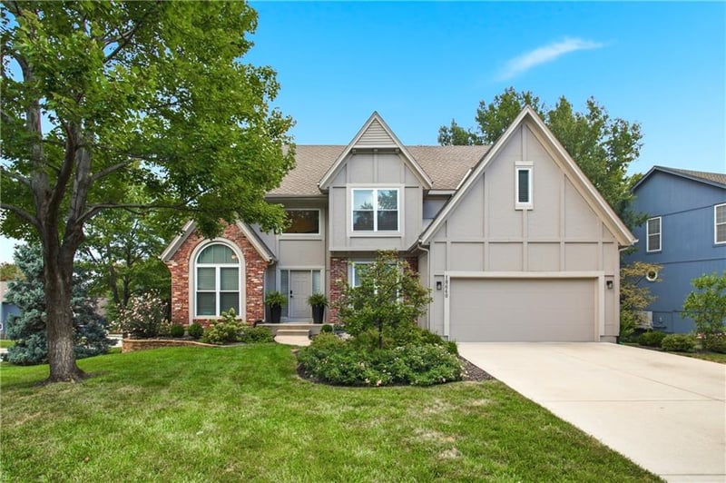 18640 W 116th St, Olathe, KS 66061