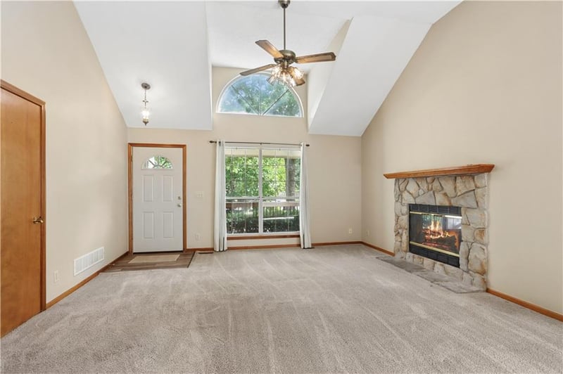1201 N Sunset Dr, Olathe, KS 66061