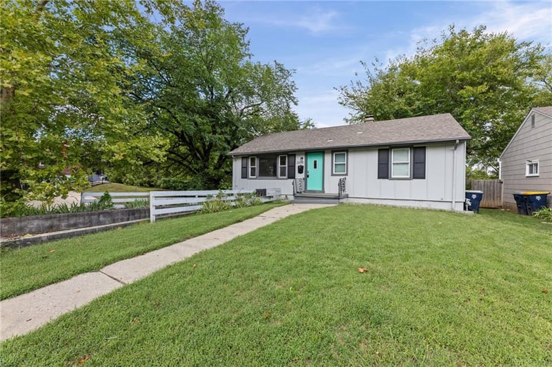 3800 E 71st Ter, Kansas City, MO 64132