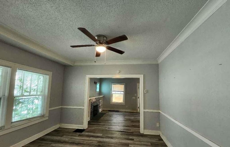 4019 E 67th Ter, Kansas City, MO 64132