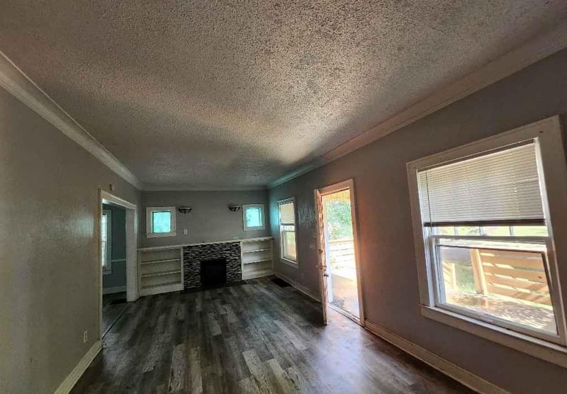 4019 E 67th Ter, Kansas City, MO 64132
