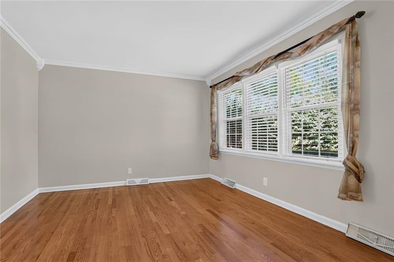 9211 W 76th Ter, Overland Park, KS 66204