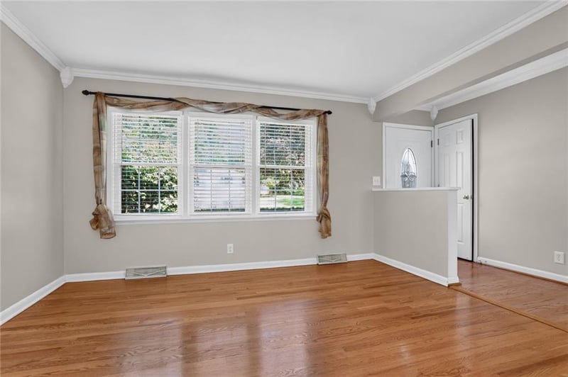 9211 W 76th Ter, Overland Park, KS 66204
