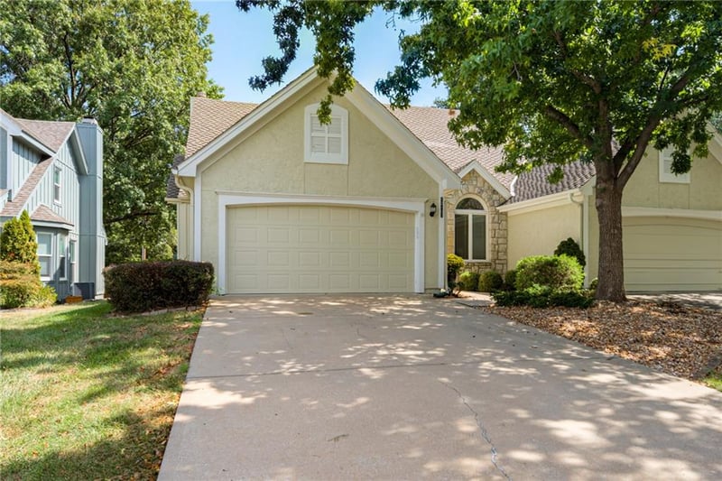 12107 Slater St, Overland Park, KS 66213