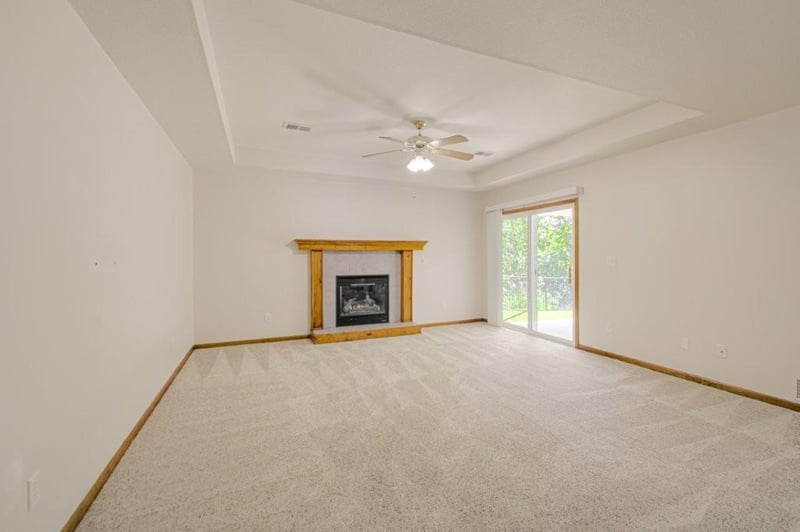 603 Creek Ridge Dr, Grain Valley, MO 64029