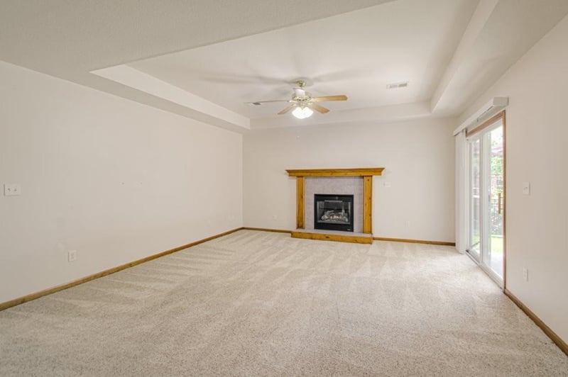 603 Creek Ridge Dr, Grain Valley, MO 64029