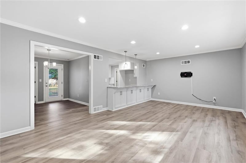 2200 W 79th St, Prairie Village, KS 66208