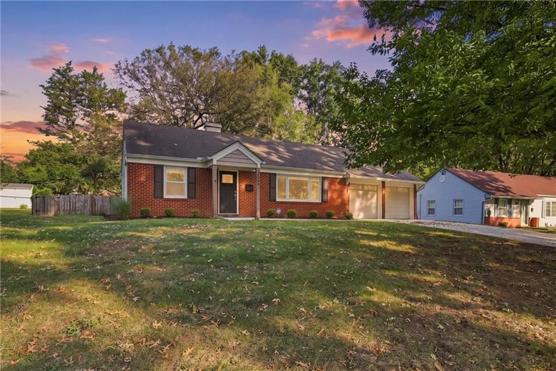 2200 W 79th St, Prairie Village, KS 66208
