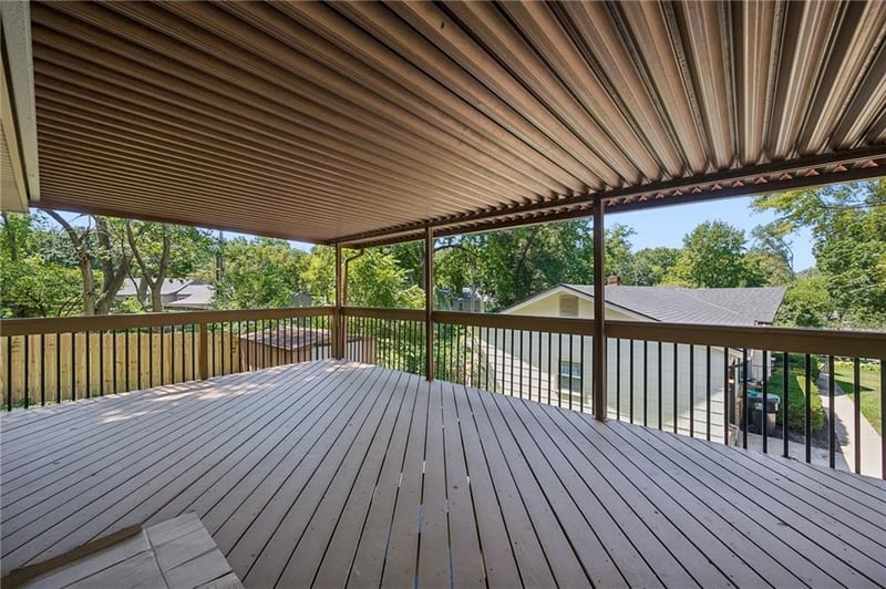 10015 E 31st St, Independence, MO 64052
