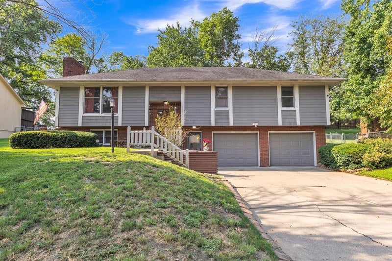 4404 Rainbow Ct, St Joseph, MO 64506