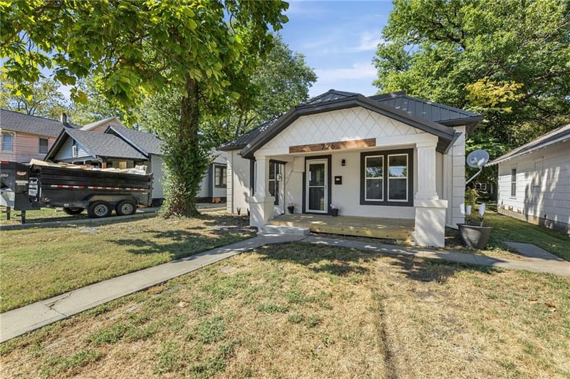 726 Pacific Ave, Osawatomie, KS 66064