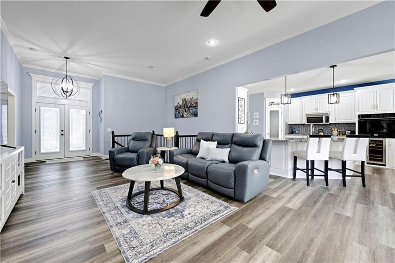 3357 SW Jessie Ln, Lee's Summit, MO 64082