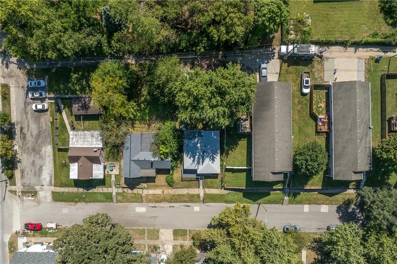 2718 Mary St, St Joseph, MO 64507