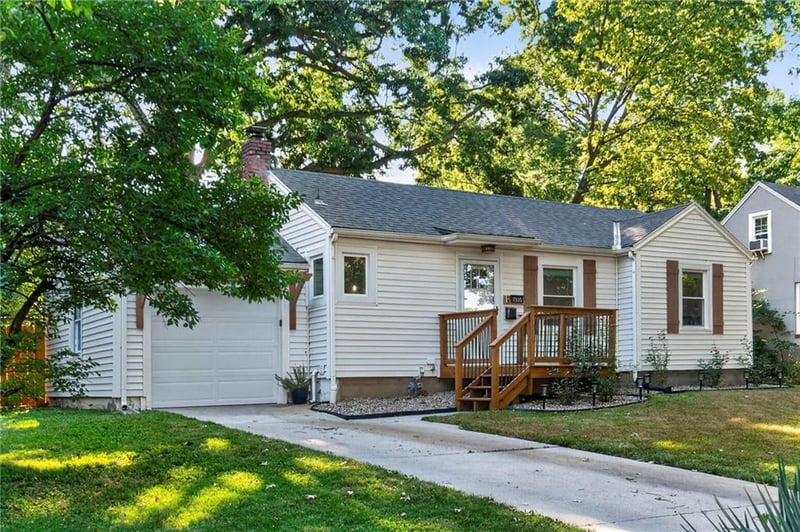 7535 Belleview Ave, Kansas City, MO 64114