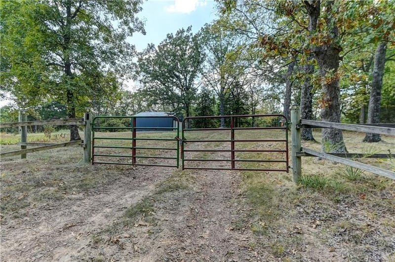 7425 SW 101st Rd, Osceola, MO 64776