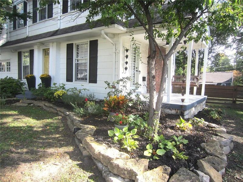 5233 Nall Ave, Roeland Park, KS 66202