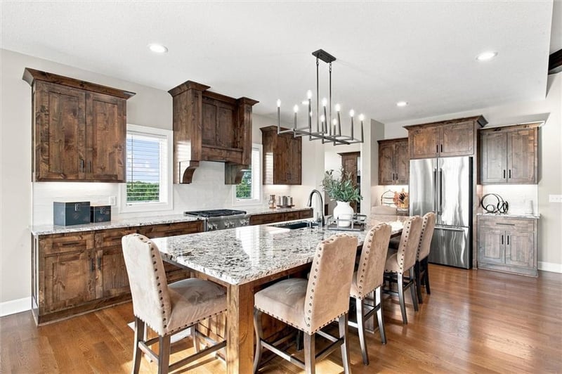 26009 S Summit Rd, Harrisonville, MO 64701