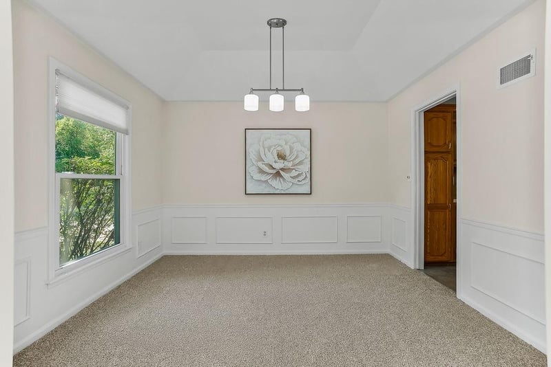 8300 W 97th Ter, Overland Park, KS 66212