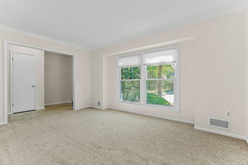 8300 W 97th Ter, Overland Park, KS 66212