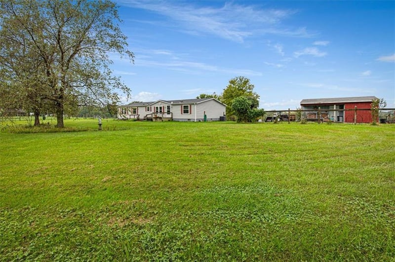 5636 SE Perrin Rd, Lathrop, MO 64465