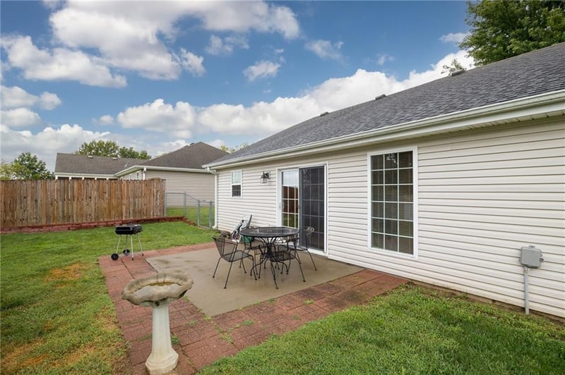 3405 Stardust Dr, St Joseph, MO 64503