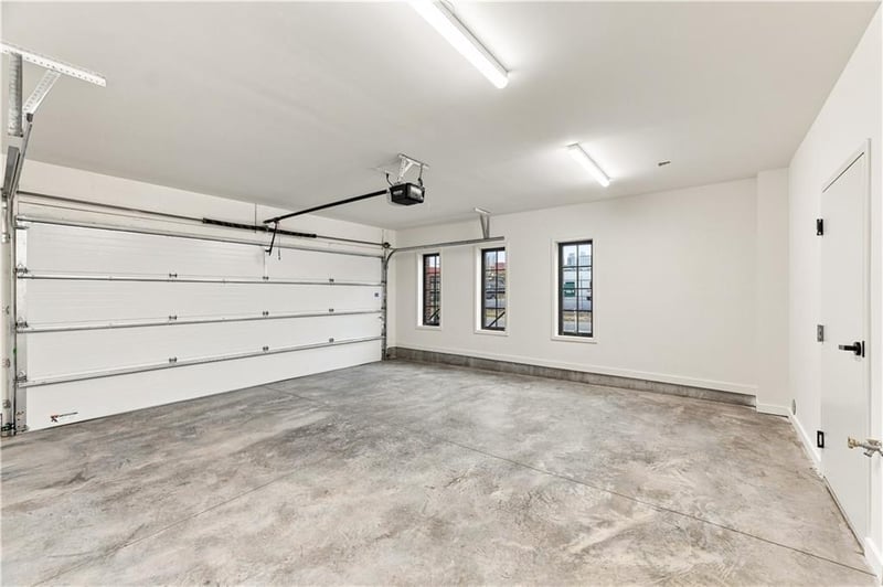 541 E 19th St, Kansas City, MO 64108