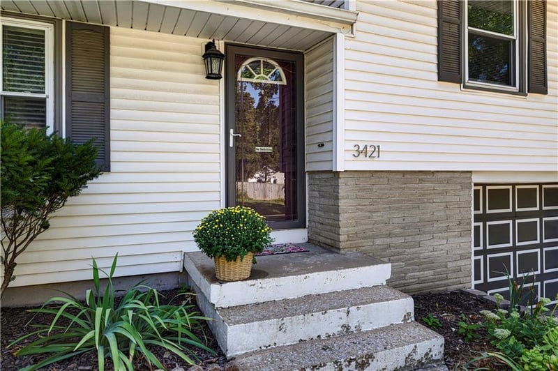 3421 N Chelsea Ave, Kansas City, MO 64117