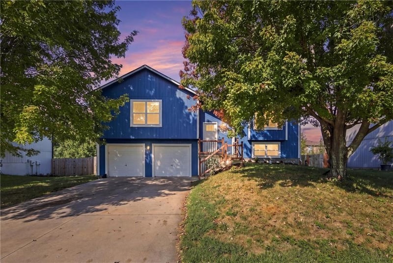 17188 Jennifer St, Gardner, KS 66030