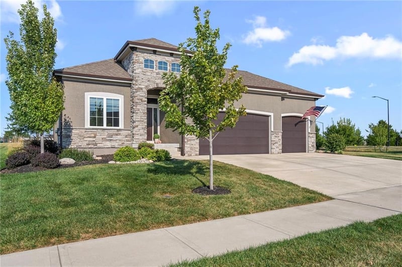 25048 W 112th Ter, Olathe, KS 66061