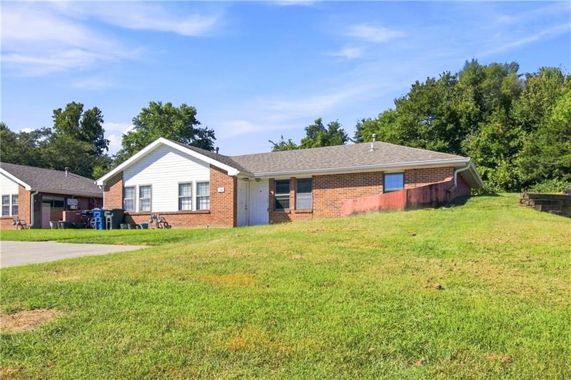 232 SE 121st Rd, Warrensburg, MO 64093