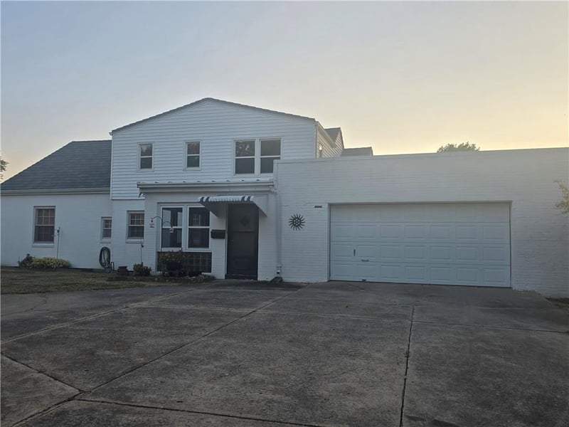 505 Sunset Dr, Fort Scott, KS 66701