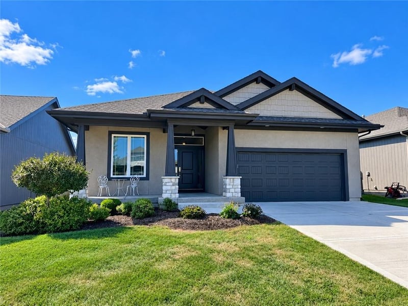 15273 W 173rd St, Olathe, KS 66062