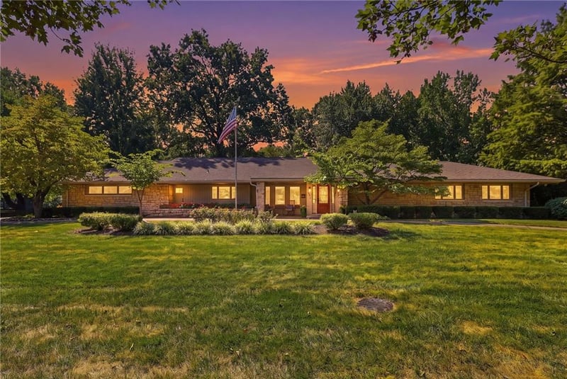 2025 W 96th St, Leawood, KS 66206