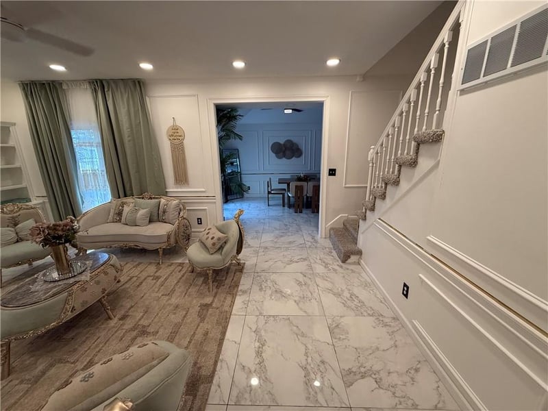 6705 N Overland Dr, Kansas City, MO 64151
