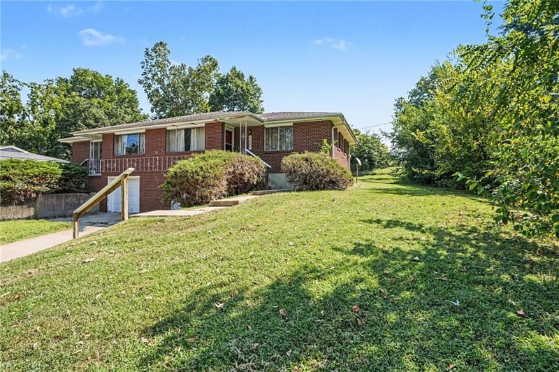 1227-1229 N 64th Dr, Kansas City, KS 66102