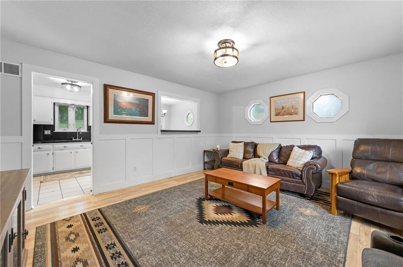 15 Village Circle Dr, Platte City, MO 64079