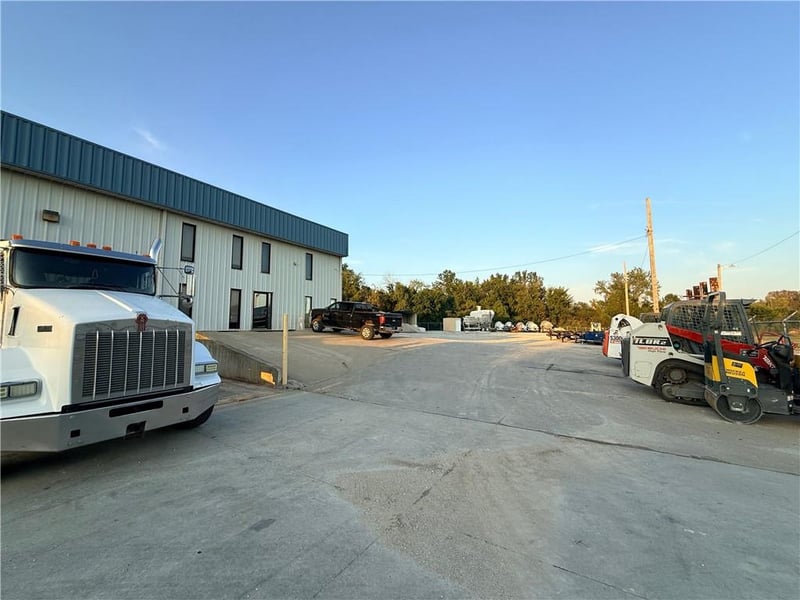 701 Squire Ct, Grain Valley, MO 64029