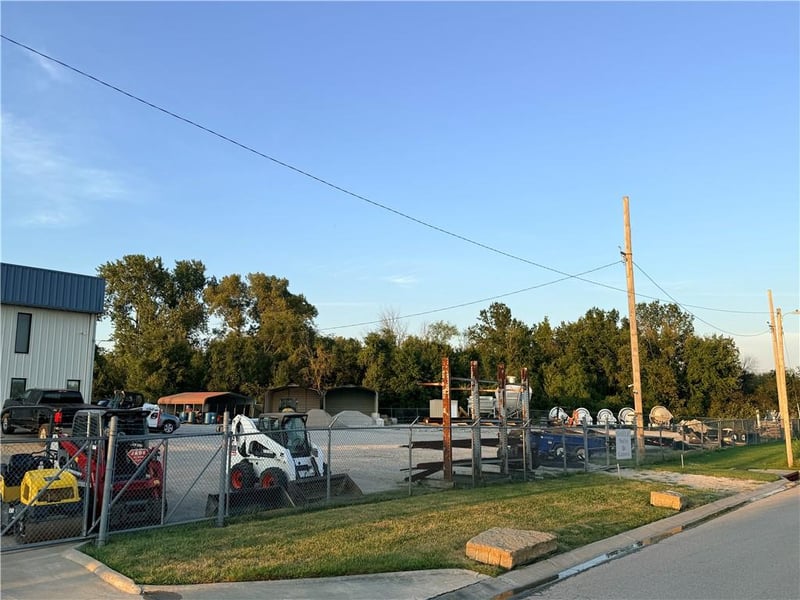 701 Squire Ct, Grain Valley, MO 64029