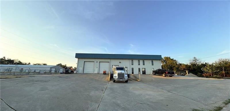 701 Squire Ct, Grain Valley, MO 64029
