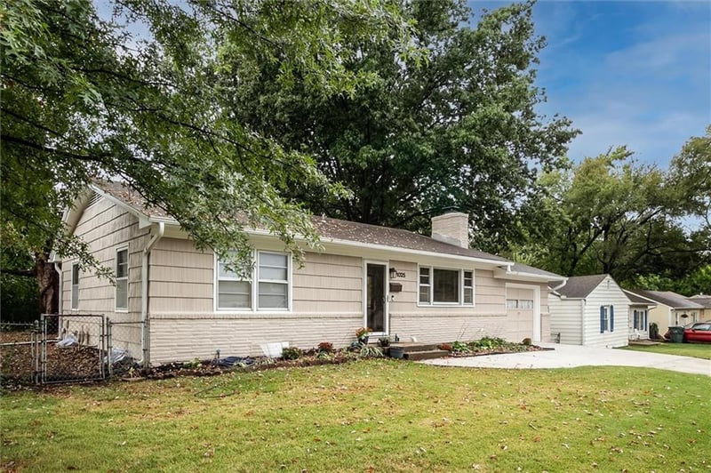 1025 E Elm St, Olathe, KS 66061