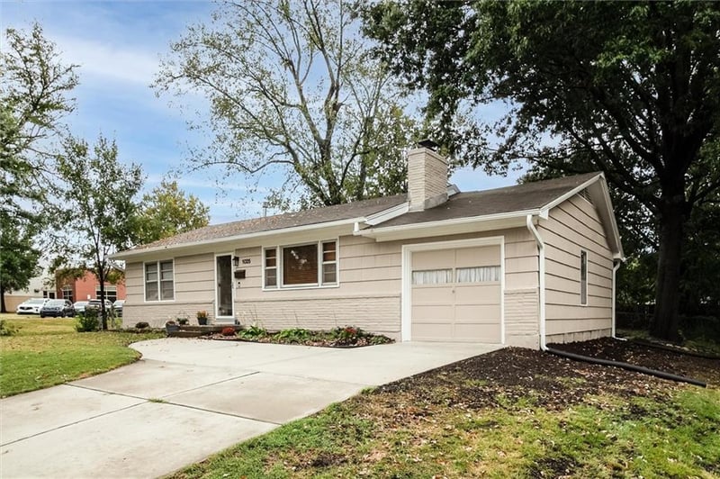 1025 E Elm St, Olathe, KS 66061