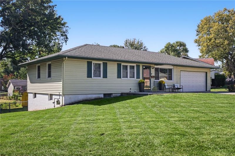 3900 S Delaware Ave, Independence, MO 64055