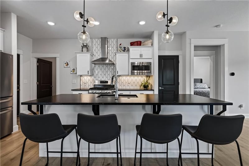 23819 W 125th Ter, Olathe, KS 66061