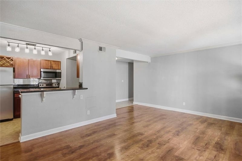 4727 Jarboe St #41, Kansas City, MO 64112