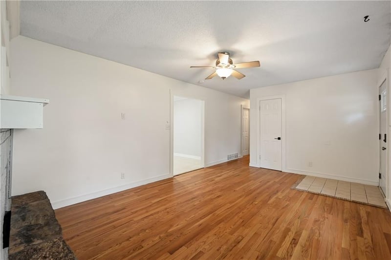 5501 N Highland Ave, Kansas City, MO 64118
