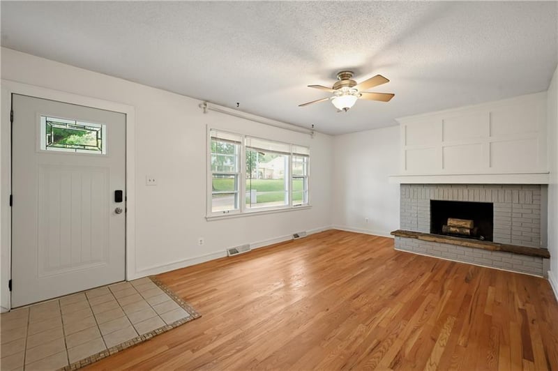 5501 N Highland Ave, Kansas City, MO 64118