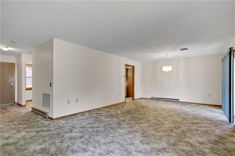 8214 E 189th Ter, Belton, MO 64012