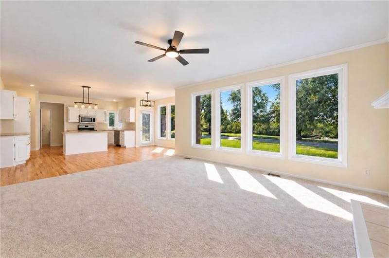 13721 Manor Rd, Leawood, KS 66224